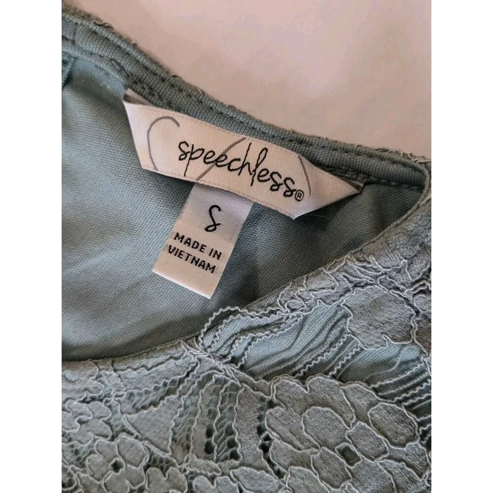Speechless A-Line Dress Size Small Sage Floral Pattern Lace over Knit Lining
